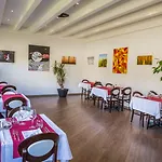 Castel Hotel 3*