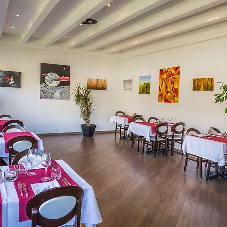 Castel Hotel 3*