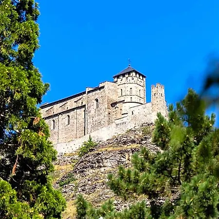 Castel Hotel 3*