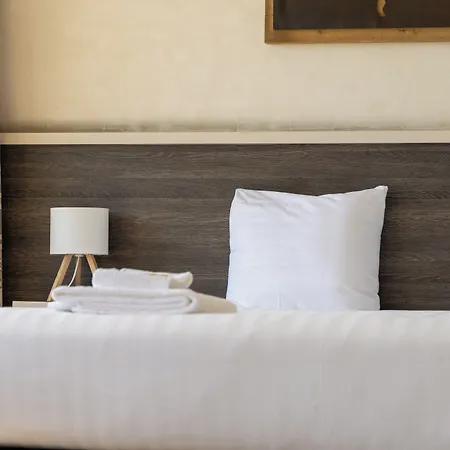 Castel Hotel 3*